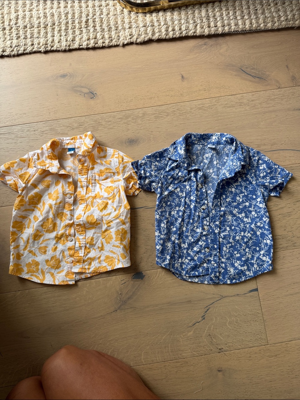 TWO - Kids' Short-Sleeve Floral Shirt - Blue and white and yellow and white